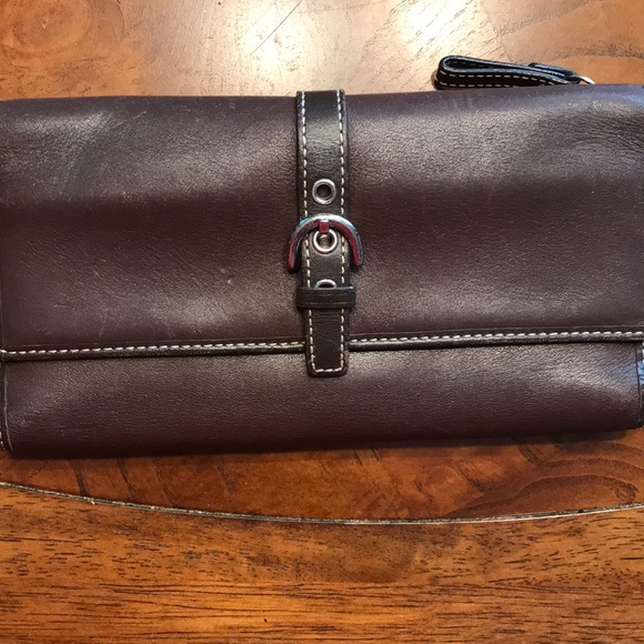Coach Handbags - Brown leather coach wallet